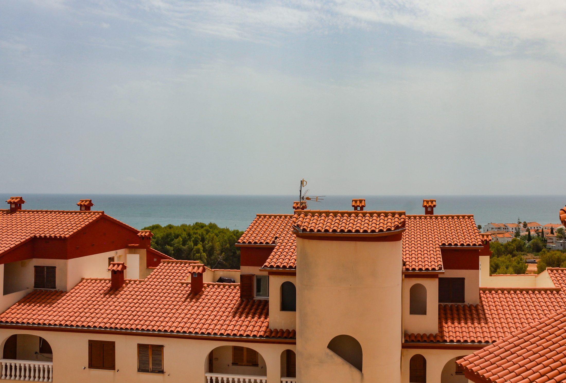 Apartamento con 2 terrazas y vistas al mar y la montaña