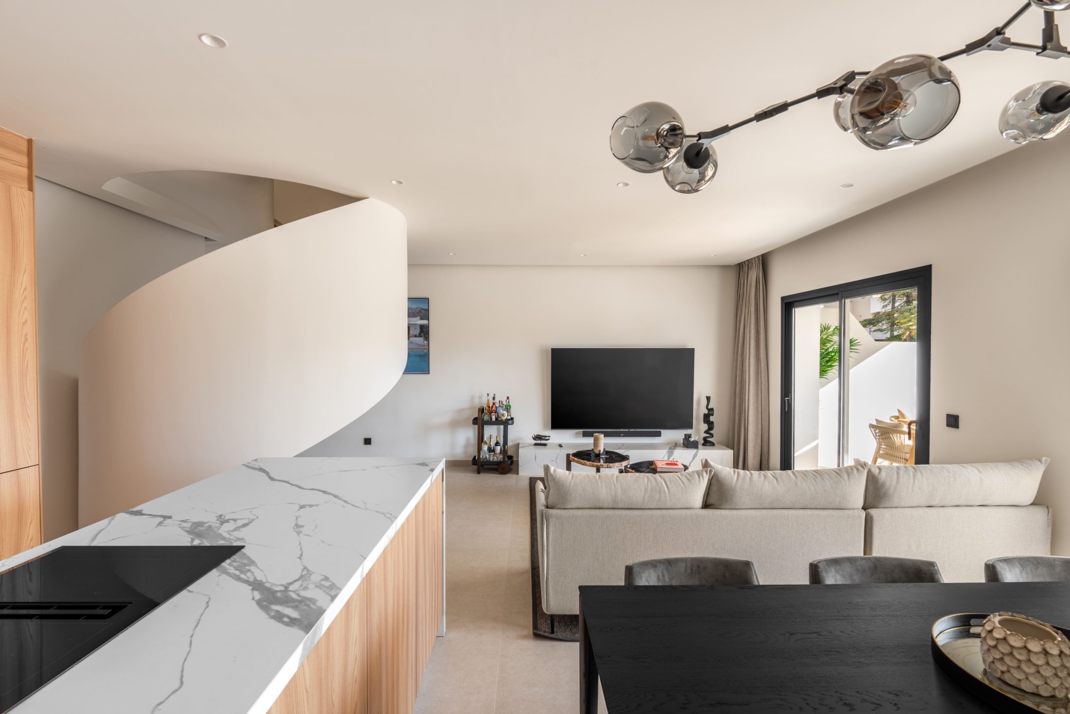 Casa Aaron - The Agency-1