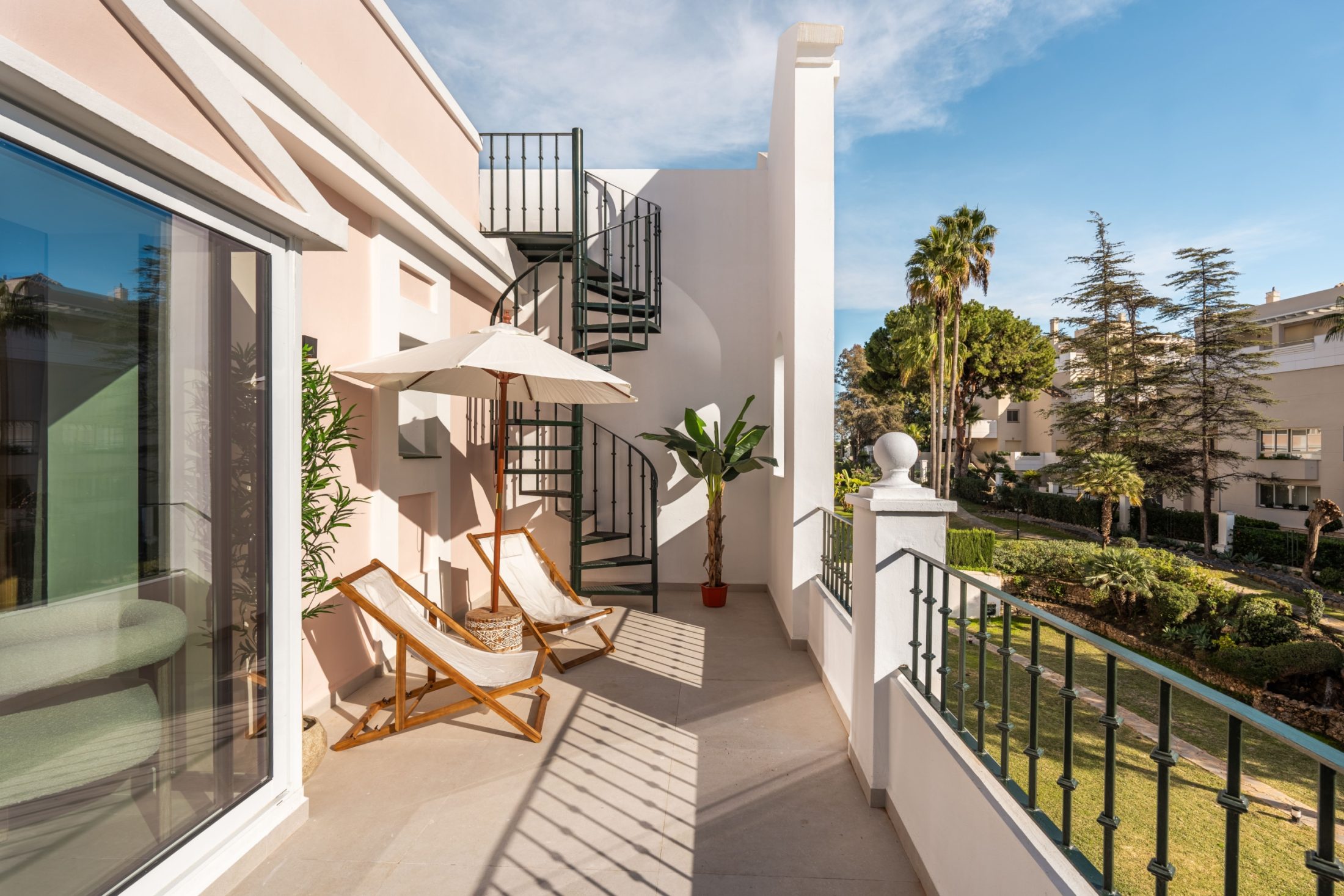 Casa Aaron - The Agency-13