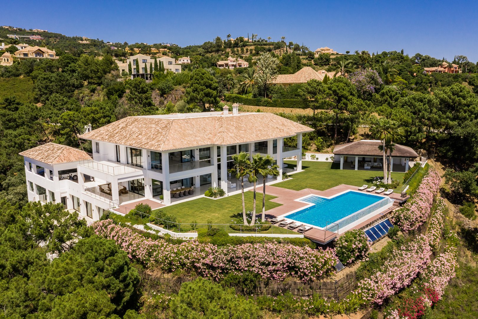 CONTEMPORARY VILLA HARMONY-ZAGALETA , BENAHAVIS