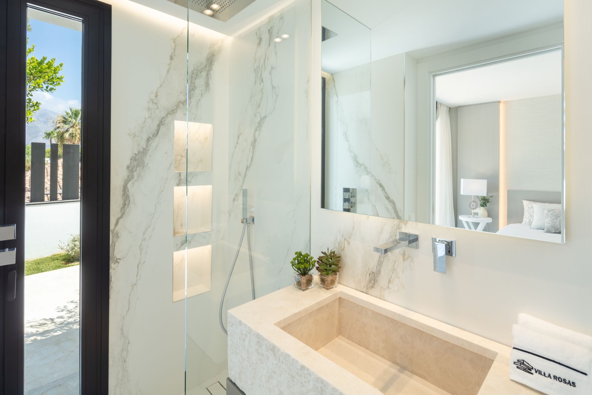 19a40625-d47e-4d8e-add9-cc4e2e94d705