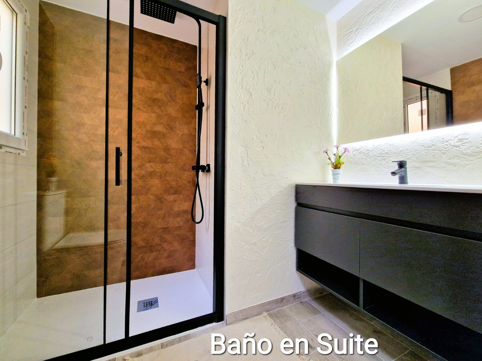 34d214d4-e8da-47b3-b135-8a29ec60f2ae