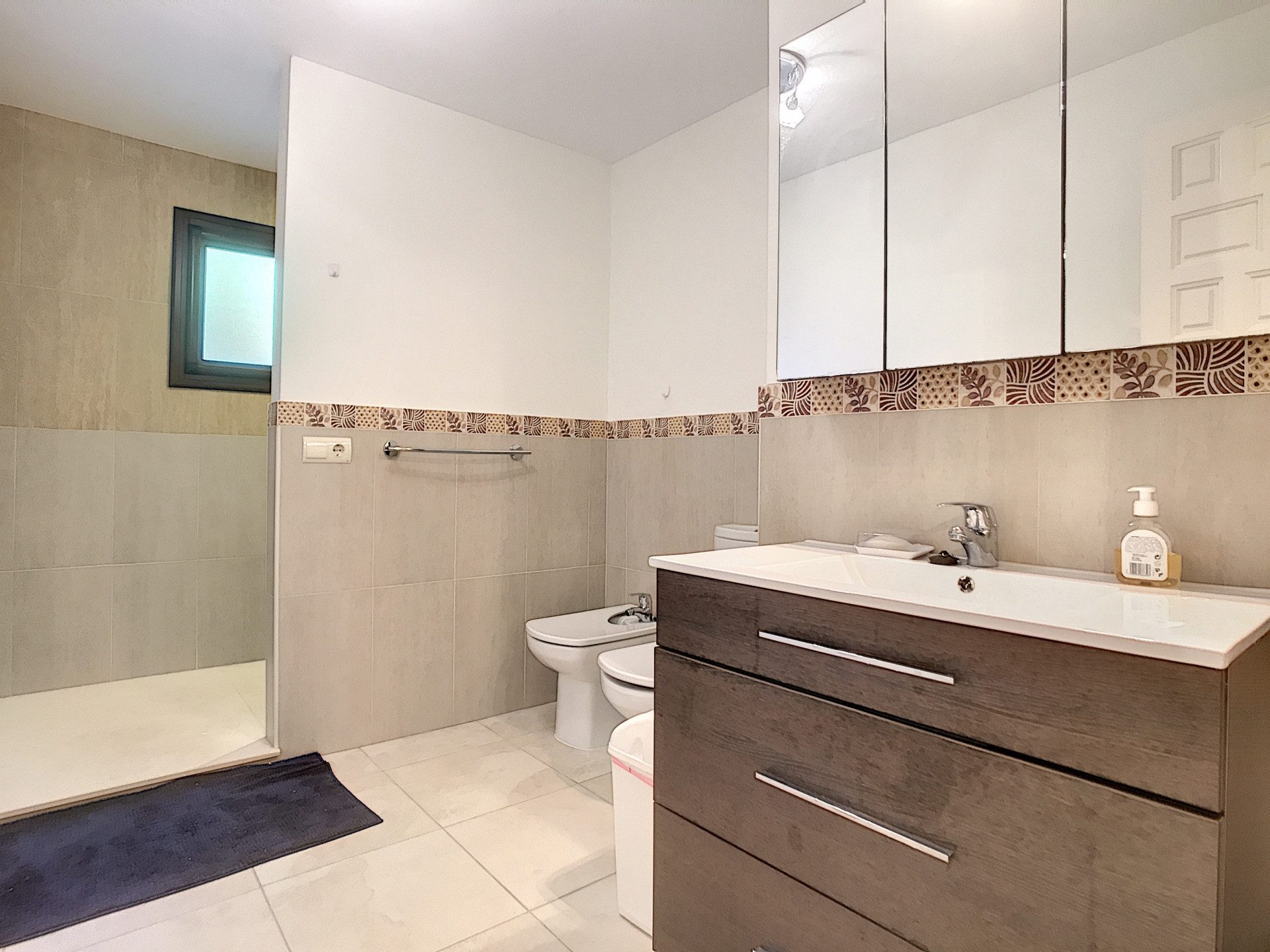 54aeb8d4-42fb-49a2-ac36-23cb435a0d82