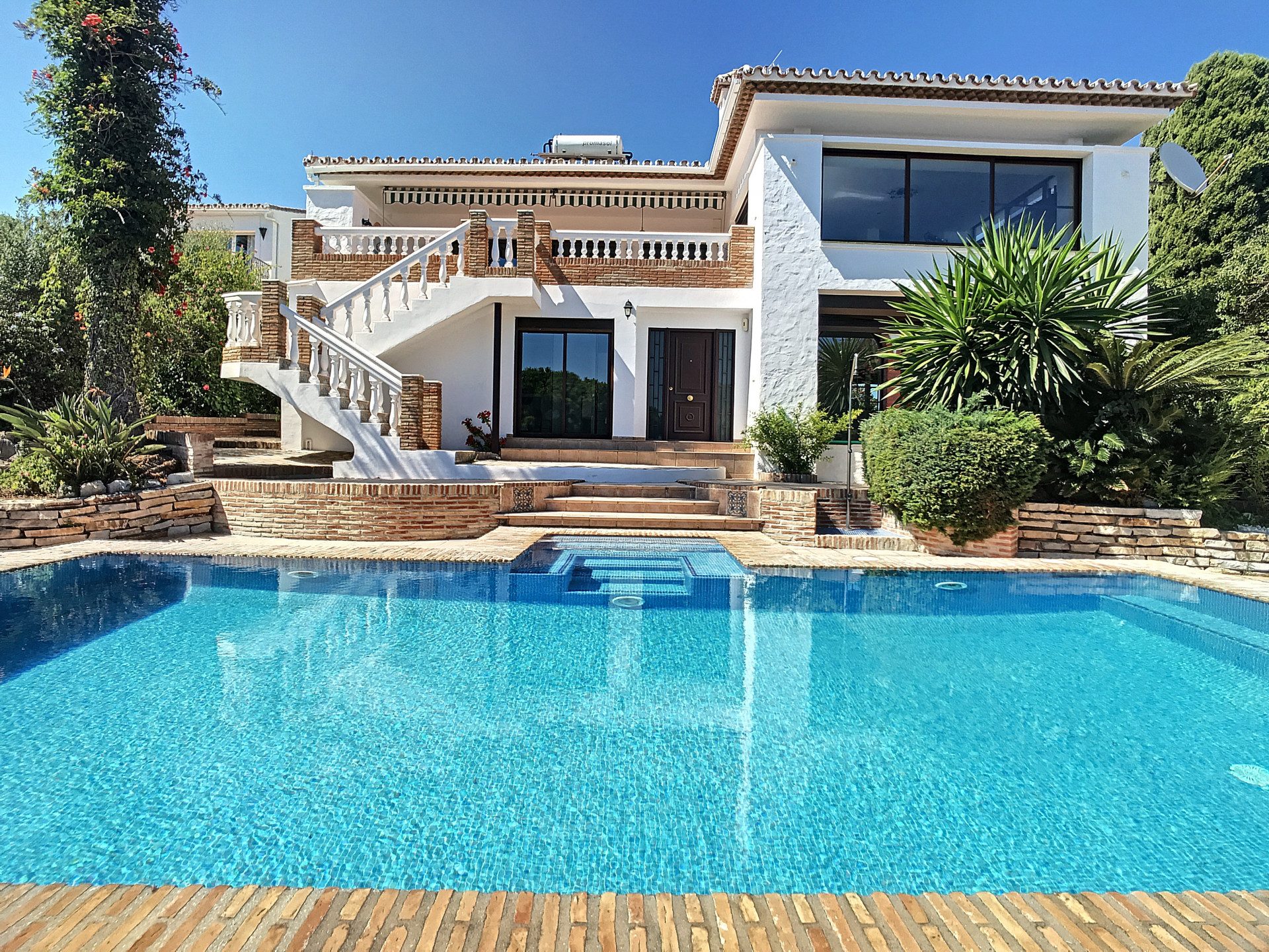 1edf8758-4bd0-4409-9733-1ffa87e23a51