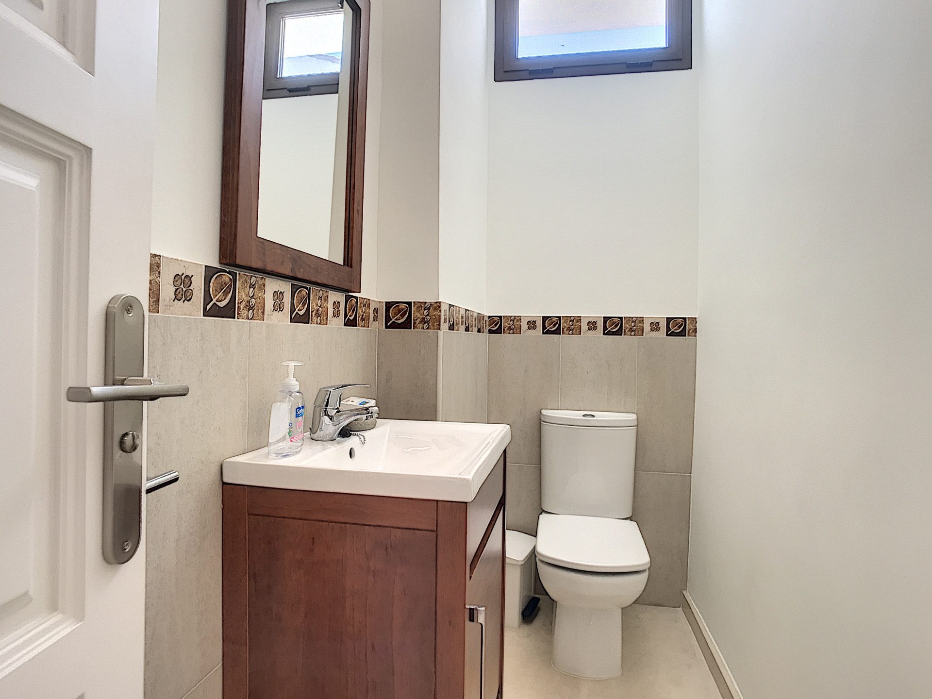 ebfa72ea-6fb5-4923-9dfa-4ffc84fdbc97